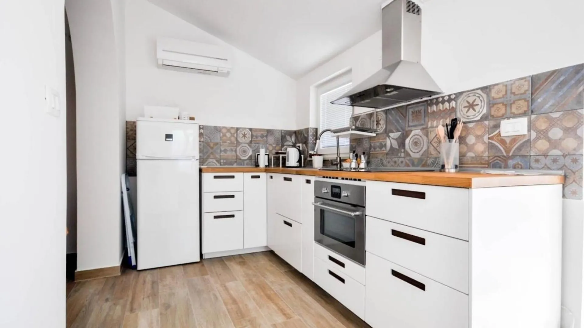 Apartment Schoene Wohnung In Novigrad Mit Privatem Parkplatz Karpinjan Croatia
